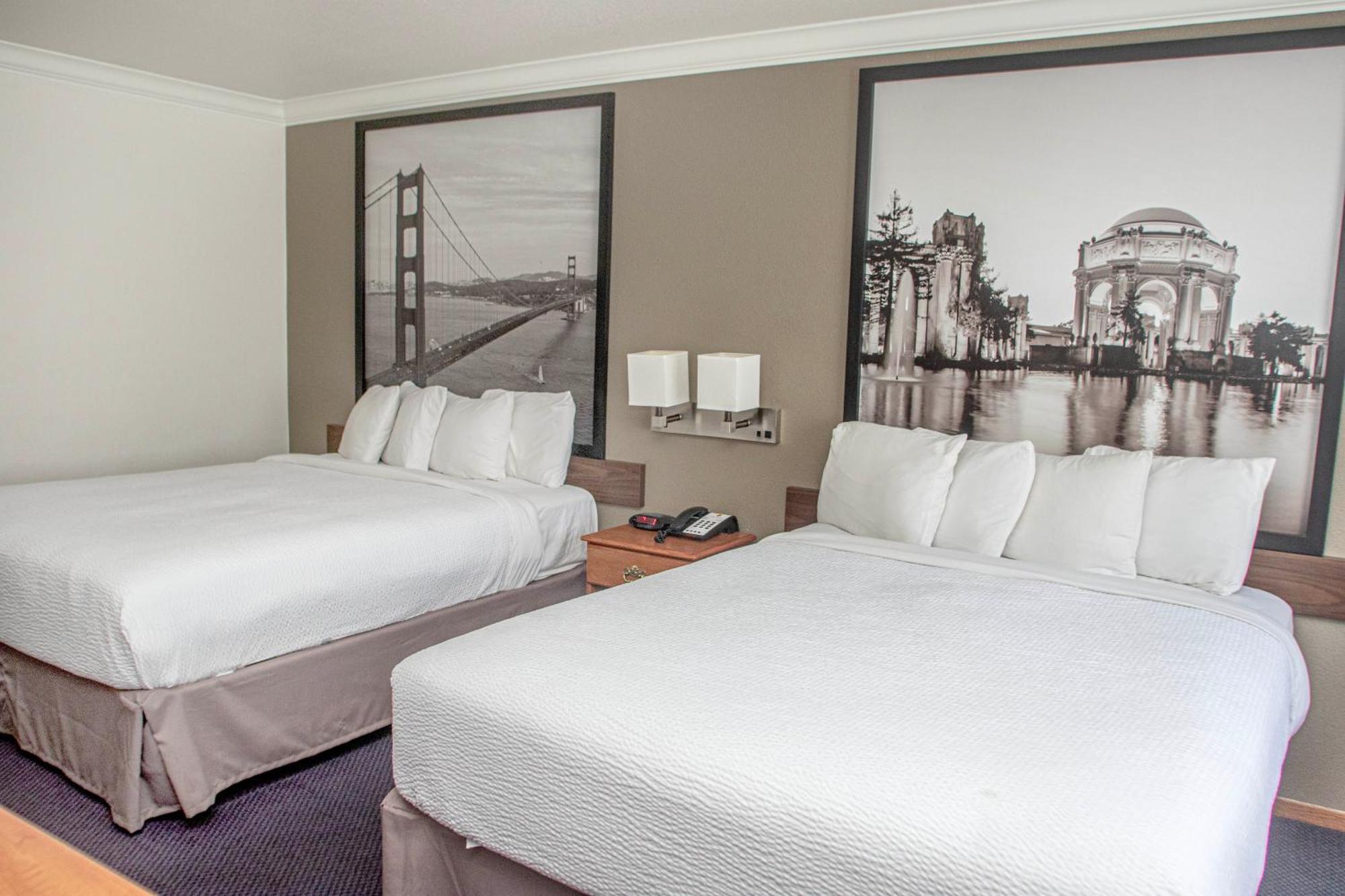 ซูเปอร์ 8 บาย วินด์แฮม วิลลิตส์ Hotel วิลลิทส์ ภายนอก รูปภาพ