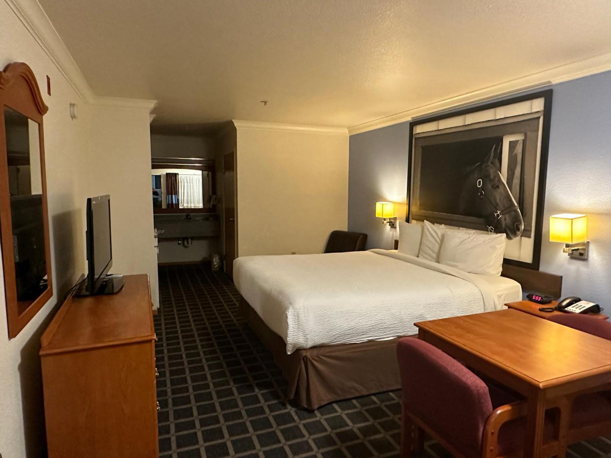 ซูเปอร์ 8 บาย วินด์แฮม วิลลิตส์ Hotel วิลลิทส์ ภายนอก รูปภาพ