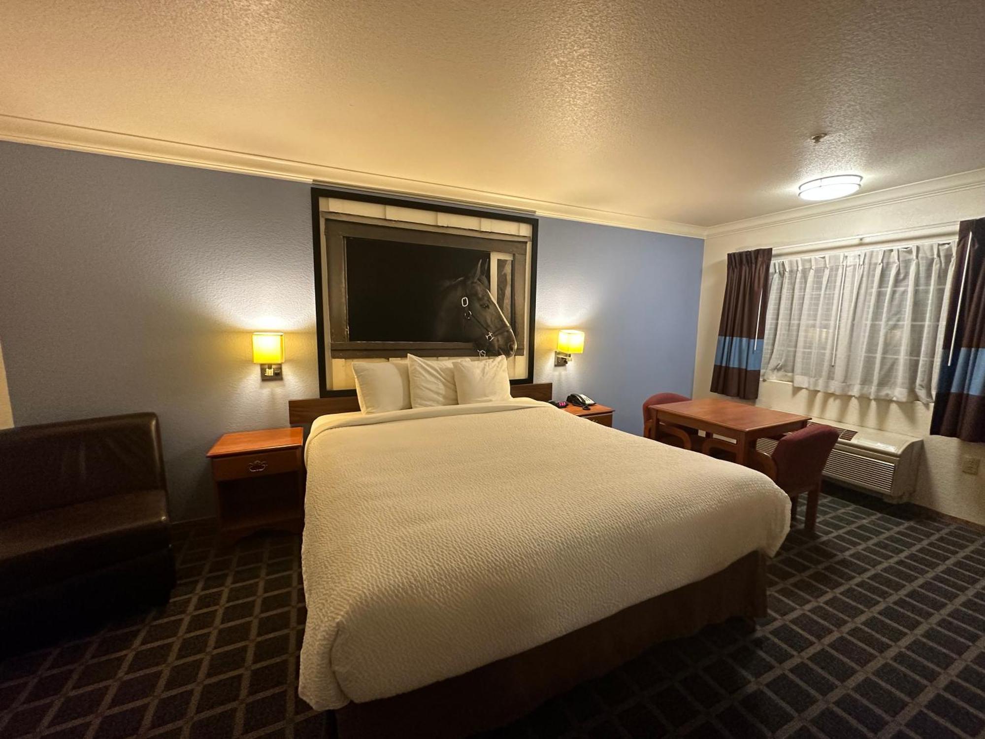 ซูเปอร์ 8 บาย วินด์แฮม วิลลิตส์ Hotel วิลลิทส์ ภายนอก รูปภาพ