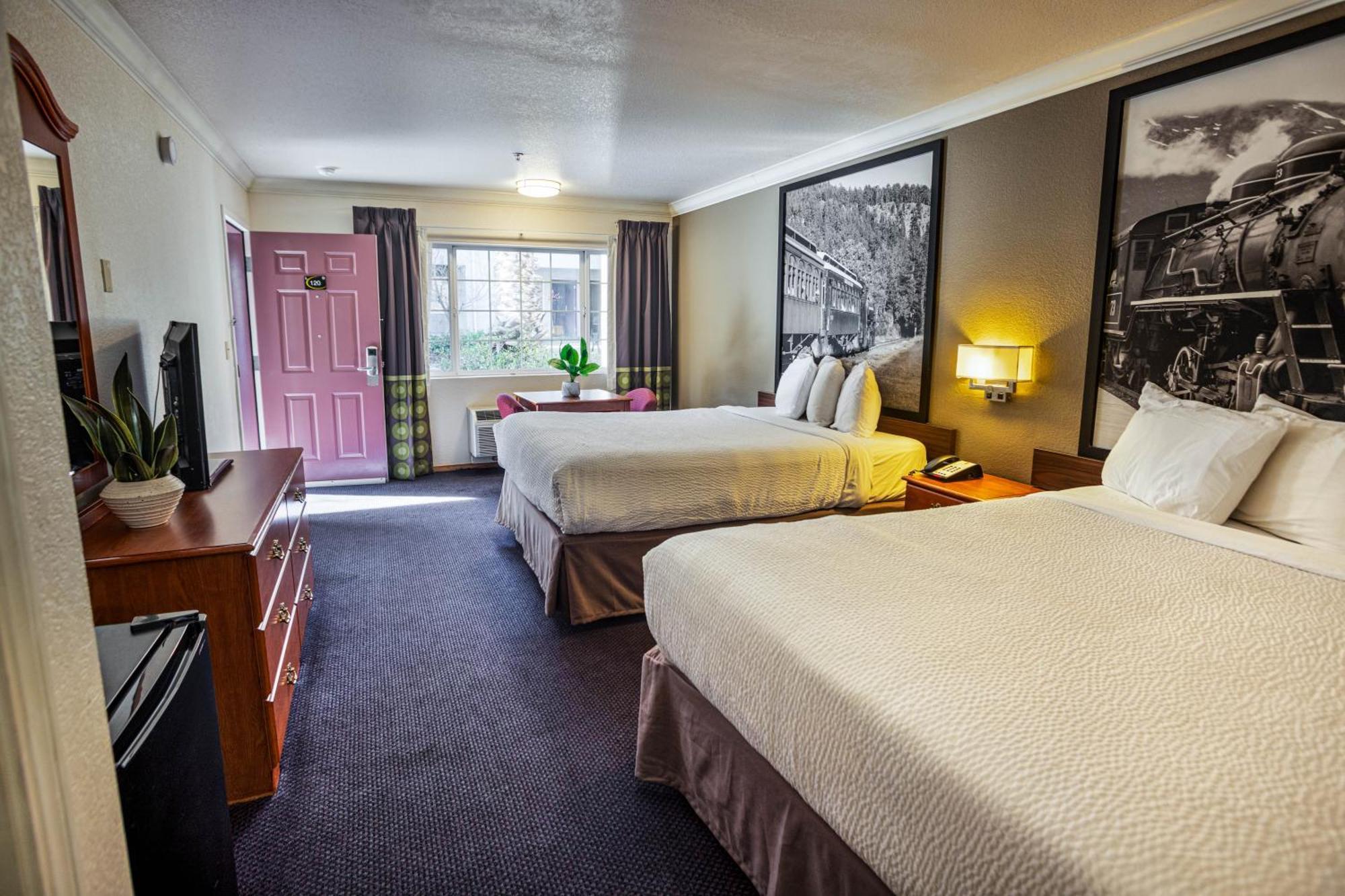 ซูเปอร์ 8 บาย วินด์แฮม วิลลิตส์ Hotel วิลลิทส์ ภายนอก รูปภาพ