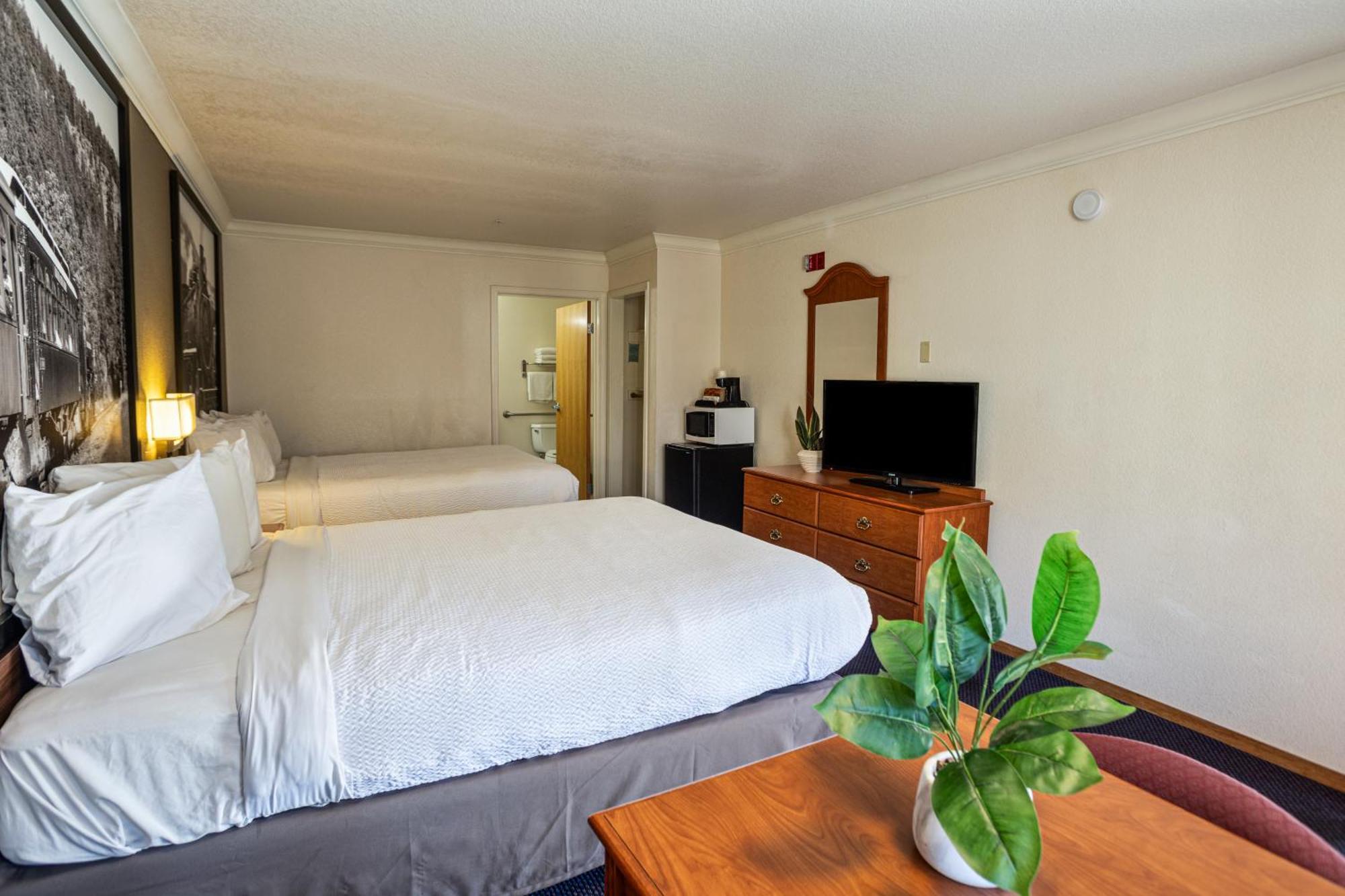 ซูเปอร์ 8 บาย วินด์แฮม วิลลิตส์ Hotel วิลลิทส์ ภายนอก รูปภาพ