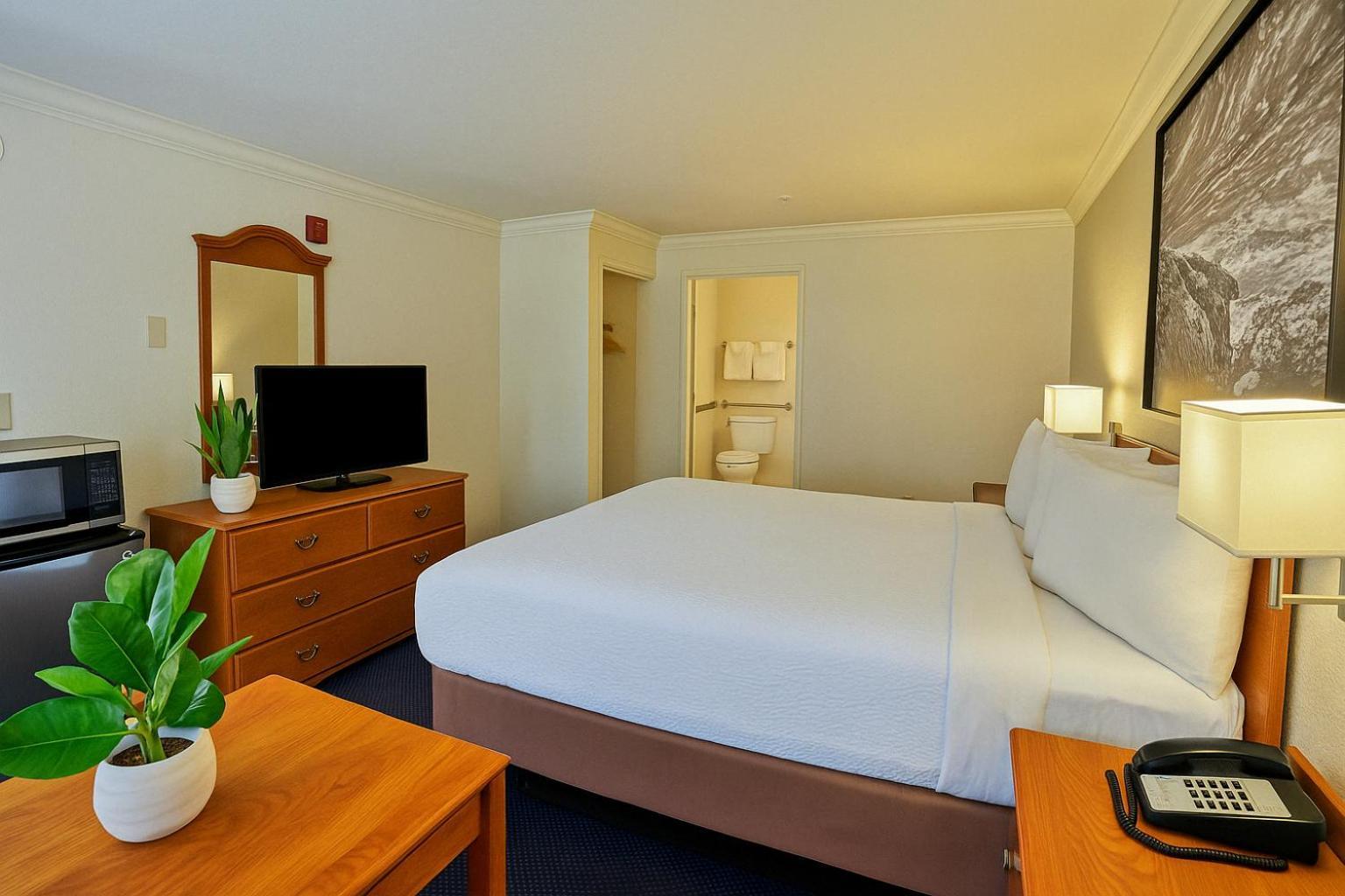 ซูเปอร์ 8 บาย วินด์แฮม วิลลิตส์ Hotel วิลลิทส์ ภายนอก รูปภาพ